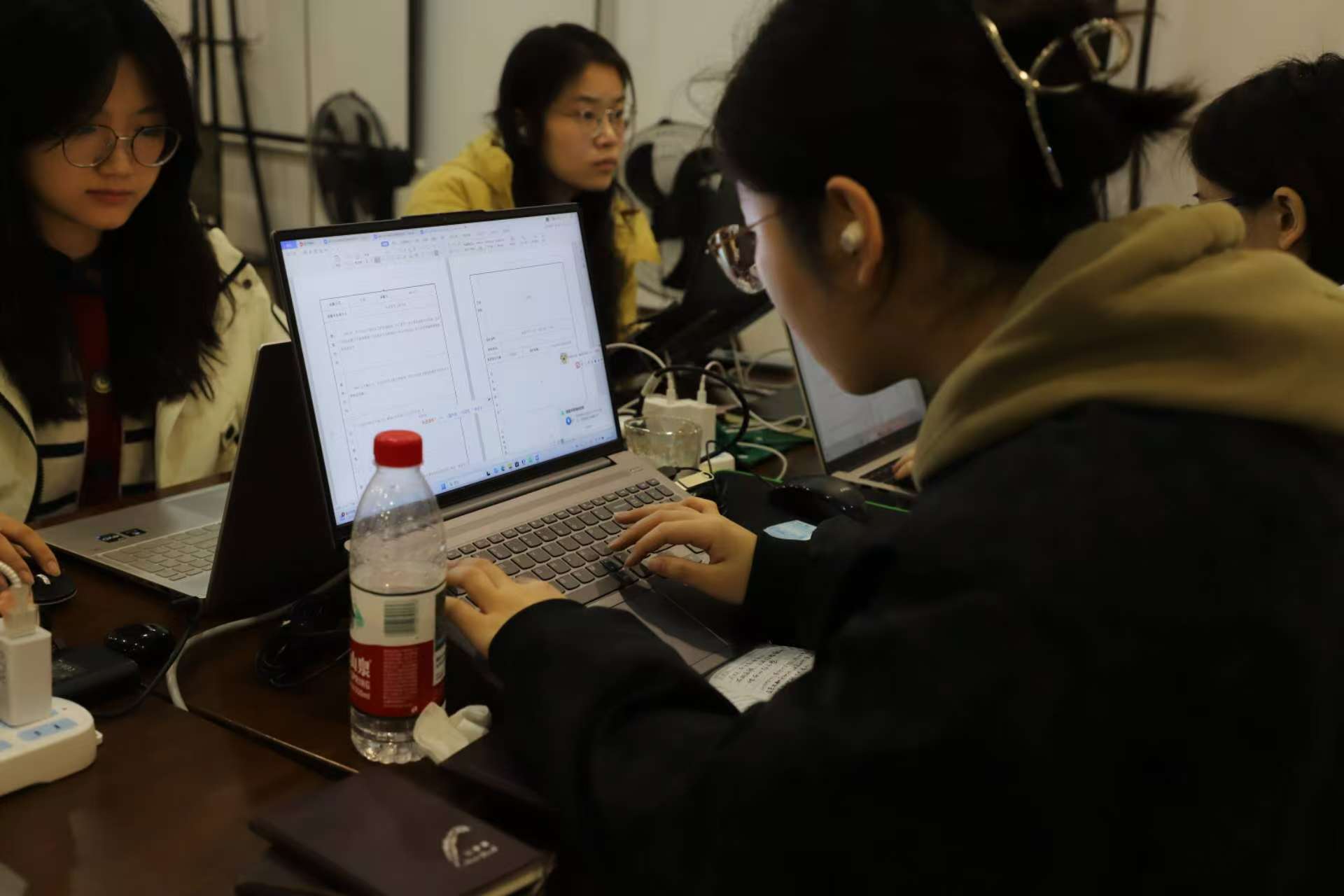 微信图片_20251128202847_1389_16.jpg